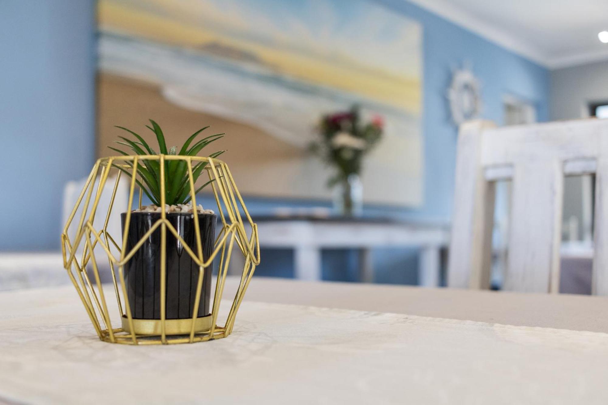 The Sandcastle Guesthouse - Мелкбосстранд Экстерьер фото