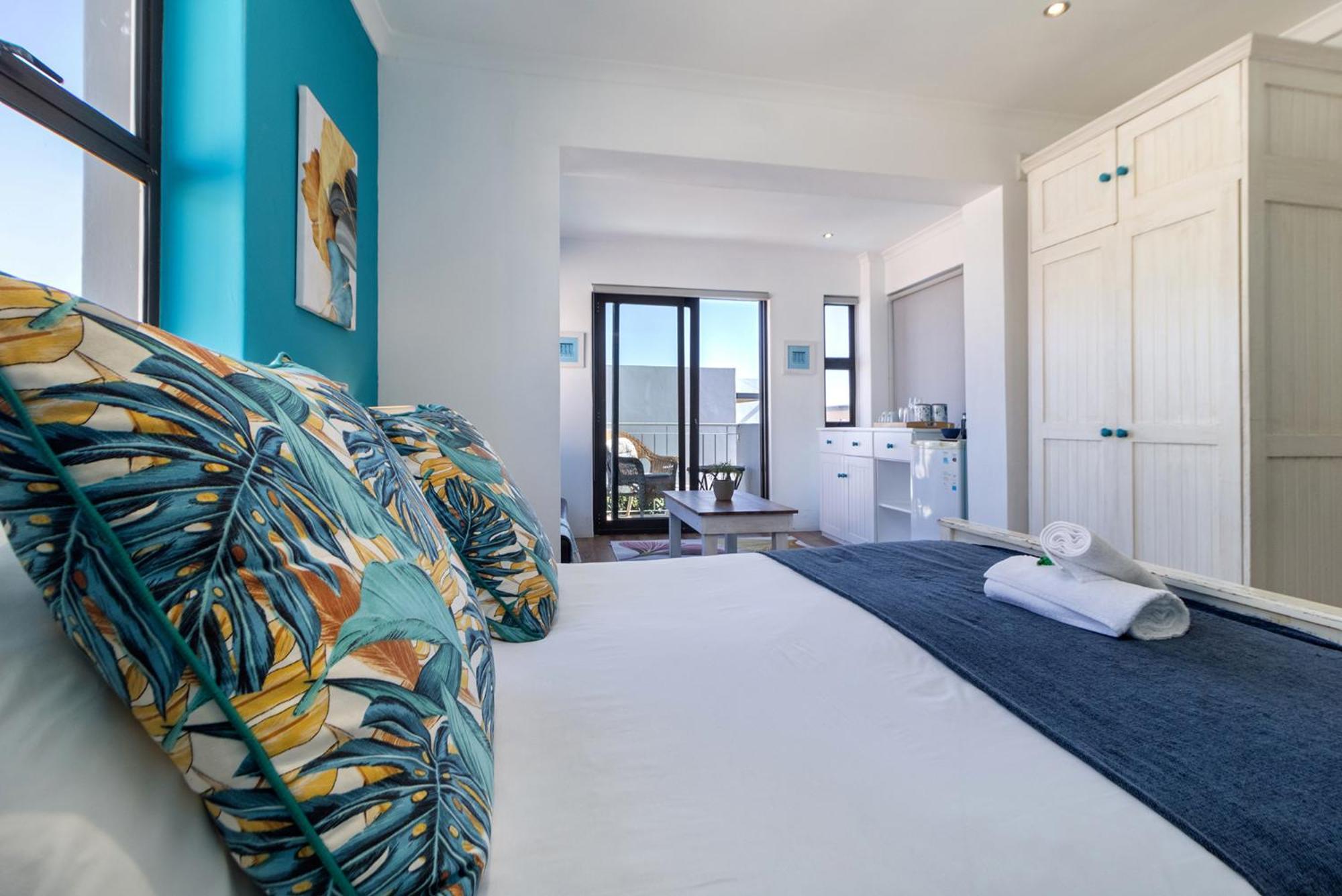 The Sandcastle Guesthouse - Мелкбосстранд Экстерьер фото