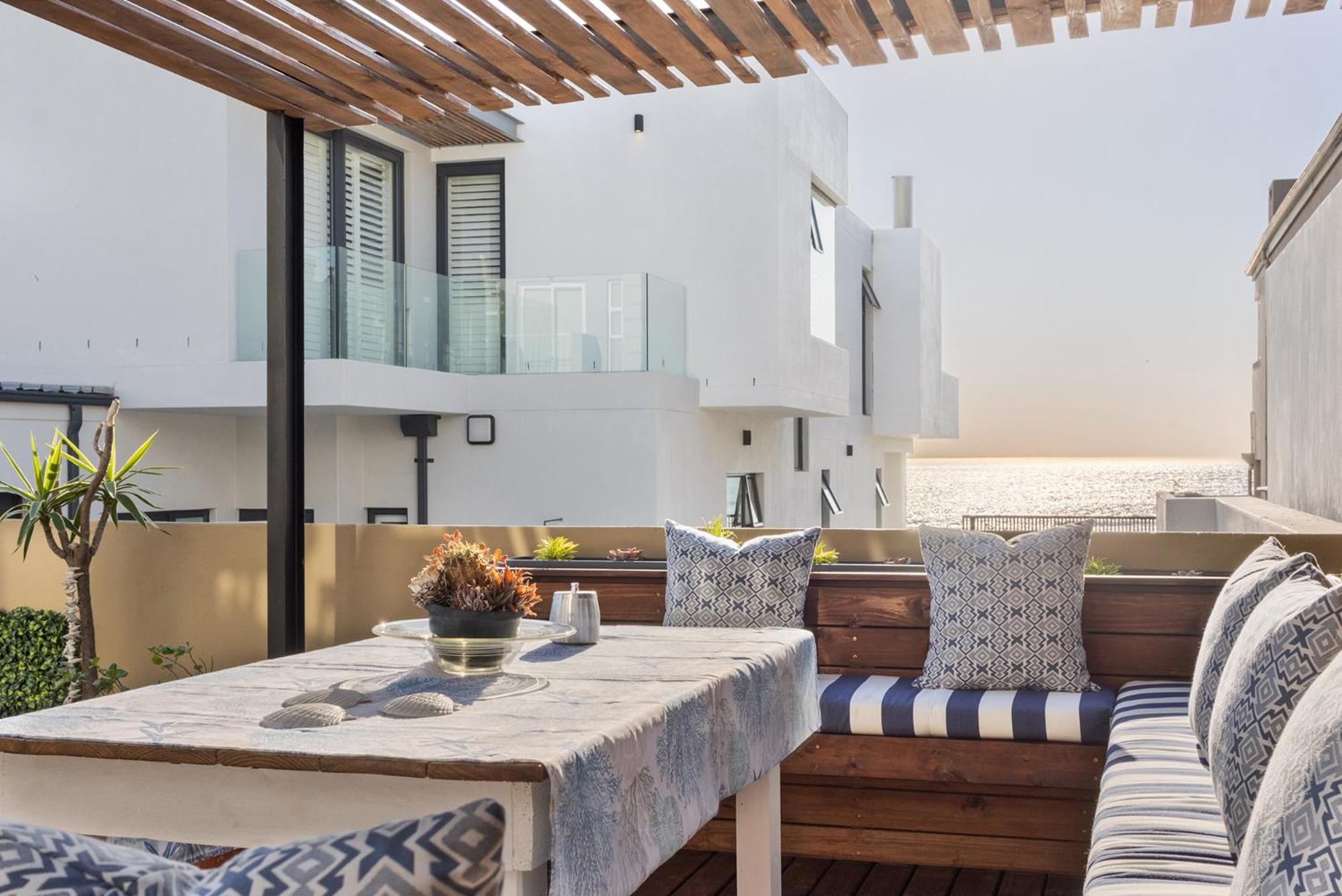 The Sandcastle Guesthouse - Мелкбосстранд Экстерьер фото